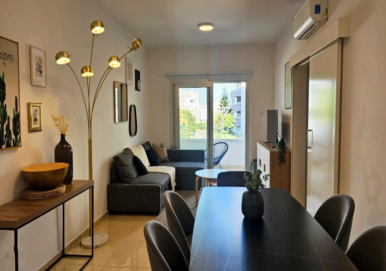 Phaedrus Living: City Centre Luxury Flat Esperidon 201 ニコシア エクステリア 写真